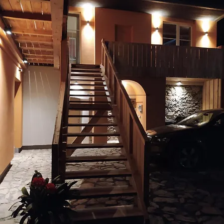 Pod Hradbami شقة *